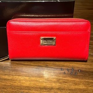 ST. JOHN red leather wallet